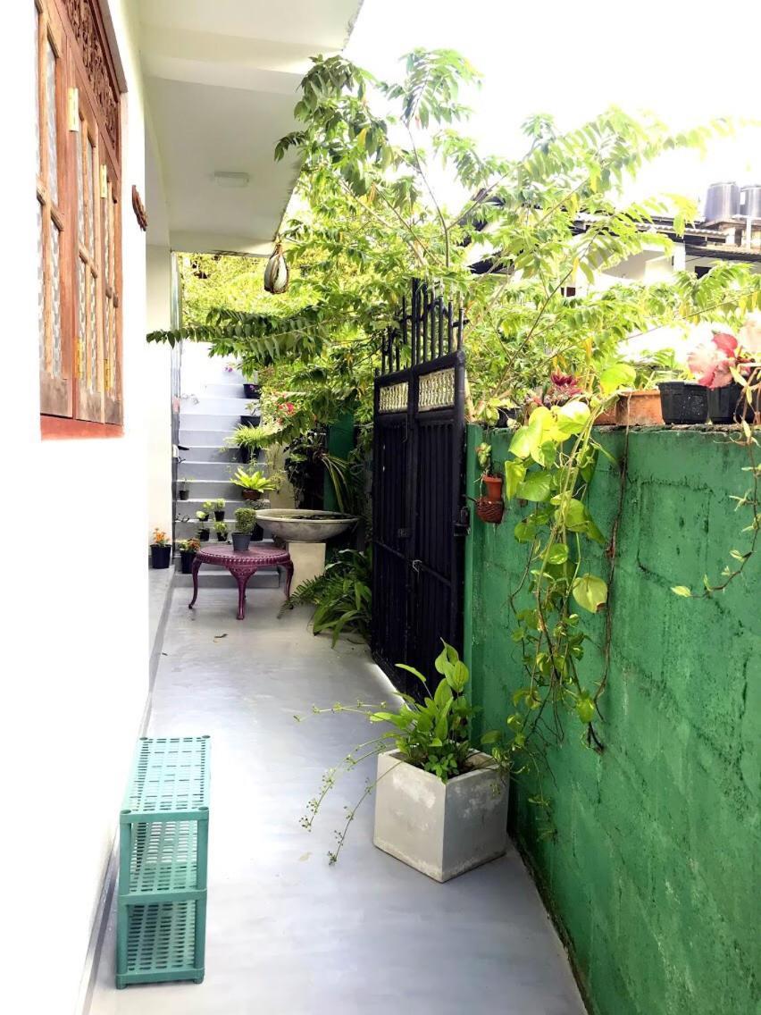 Monara Backpacker Inn Unawatuna Kültér fotó